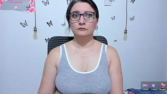 Amie_Adams82_ Chat XXX in diretta