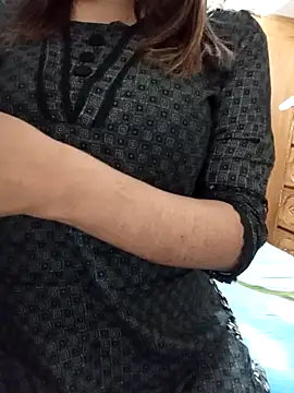 Tanha18 লাইভ XXX চ্যাট