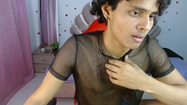 elio_foxn Live XXX chat