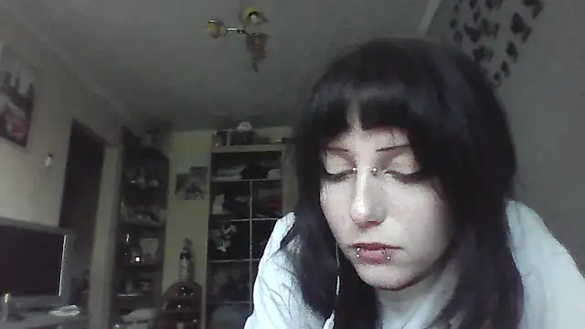 ChargedReign Chat XXX in diretta