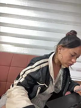 Diosa_Pinkk's Live XXX Chat