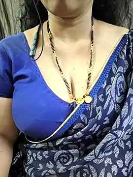 bhuvana_555's Live XXX Chat