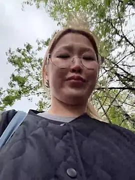 Aiko_Yumi Pertunjukan Webcam