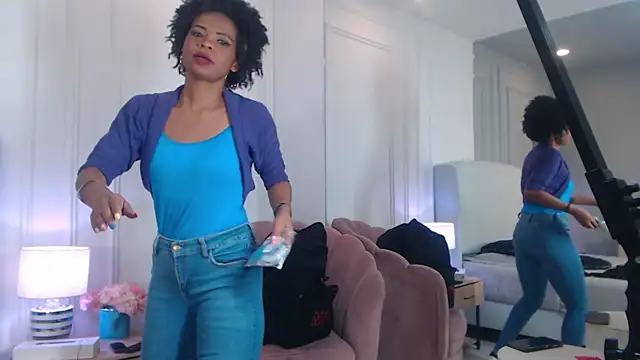 ChantalGarner Adlı Modelin Canlı XXX Sohbeti