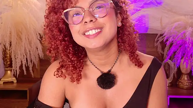 lara_curly live XXX chat