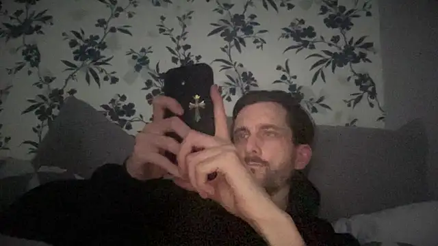 Big8inchUncutCock's Live XXX Chat