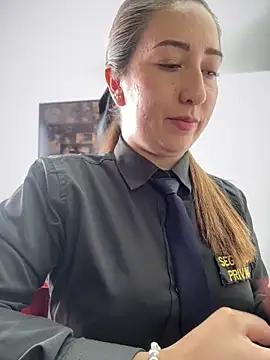 suzy-111 Show in webcam