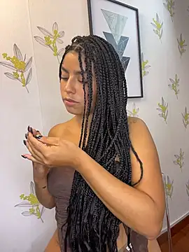 Laia_white Chat XXX live