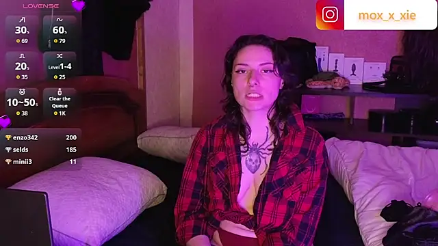 Chat XXX ao vivo de Moxxxie