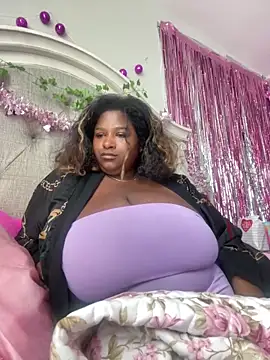 terrestrial-mermaid Show in webcam