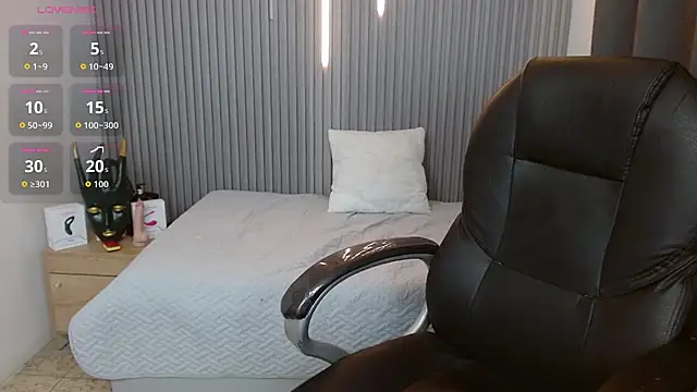 StiwenTwink Show in webcam
