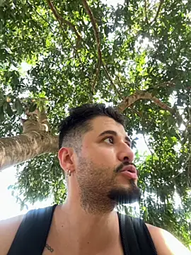 Chat XXX en directo de guzzfit