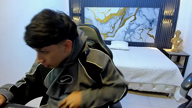 AdrianFranko Webcam-Show