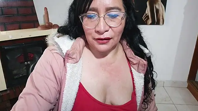 Grace_mature_milf élő XXX-chatje