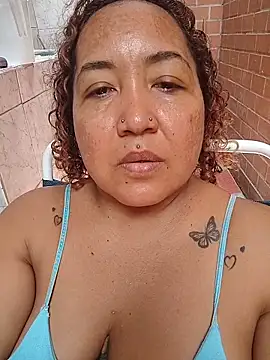 CurvyHeat Live XXX Chat