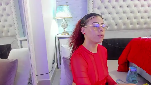 Chat XXX en directo de Pamelamiler__