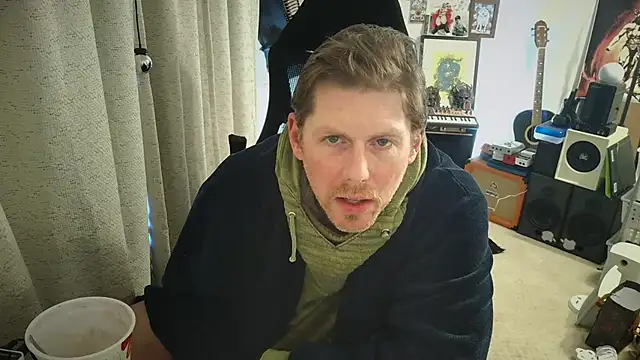 Chat XXX en directo de 9VOLTT