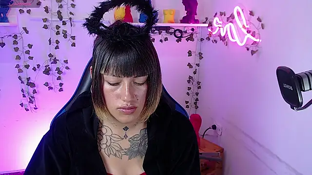Онлайн чат XXX _sharlotte777