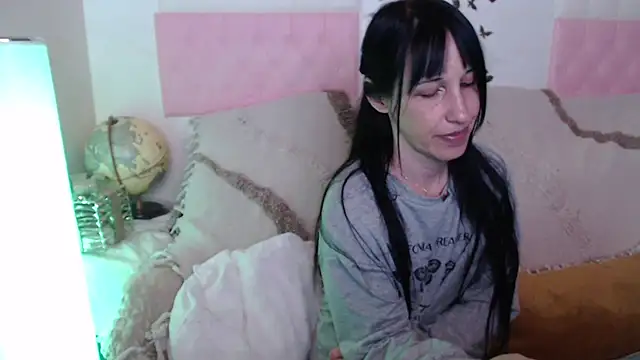 -Lou_ Chat XXX live