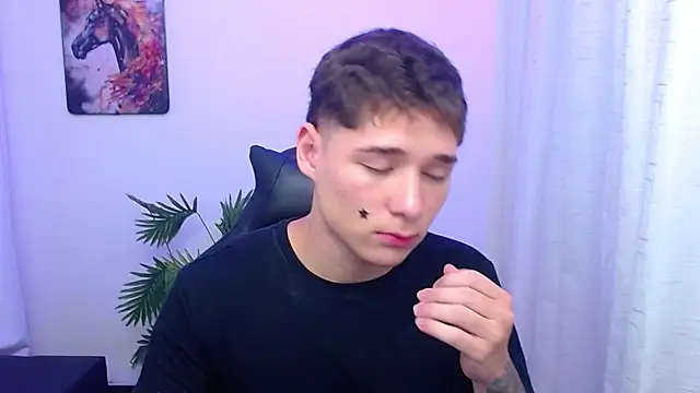 Mattass18 Adlı Modelin Canlı XXX Sohbeti