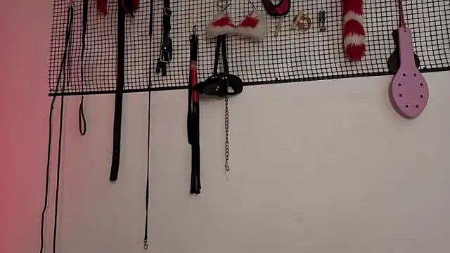 Chat +18 de Issafoxx ao vivo