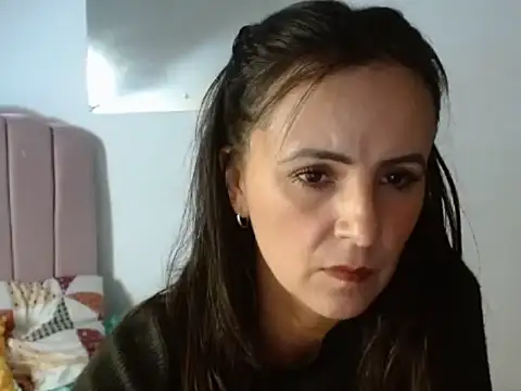 Juliana__lx élő XXX-chatje