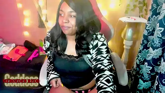 Goddess_MercedesRedd live XXX chat