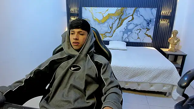 AdrianFranko Show Webcam