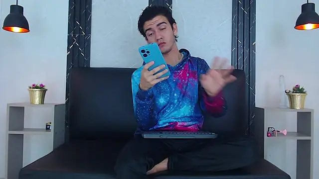 Show modela Feiccer_Castquer na web-kameri
