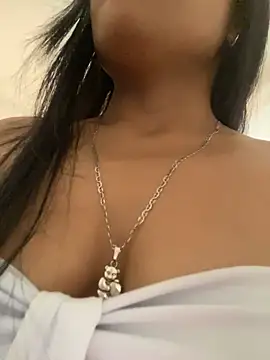 Rosa_25x লাইভ XXX চ্যাট