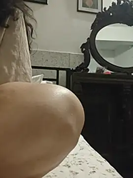 NakedMILFx – Live XXX-chat