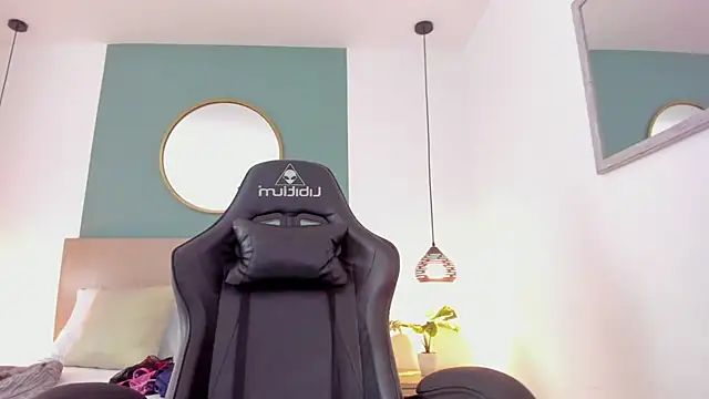 Chat +18 de lucy_blue28 ao vivo