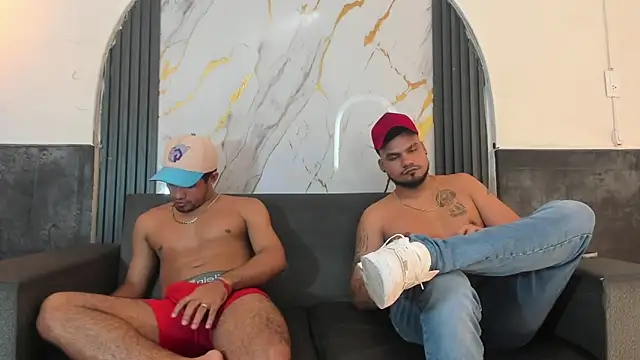 عرض كام Latins_on_fire