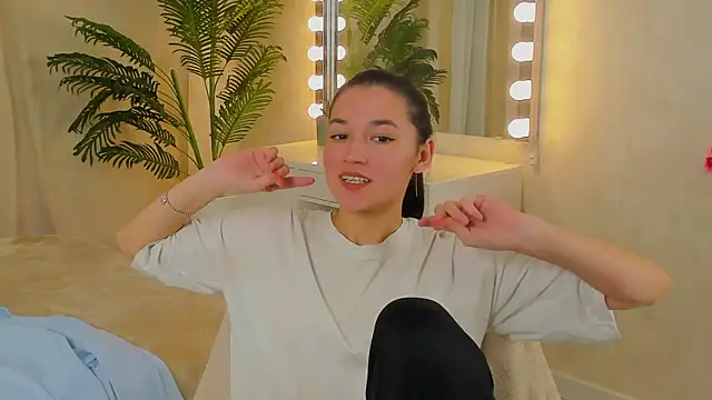WinonaHoly's Live XXX Chat