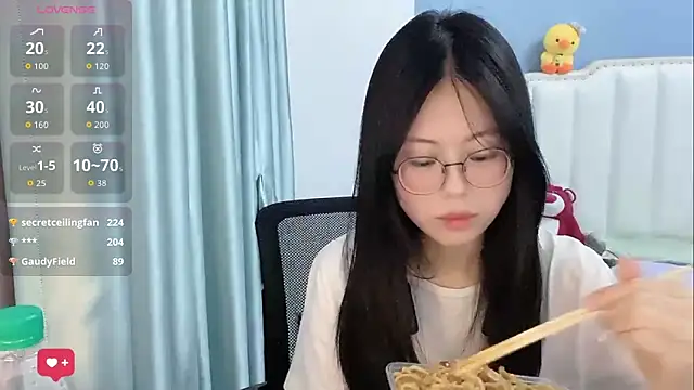 XXX chat uživo modela Luna-666