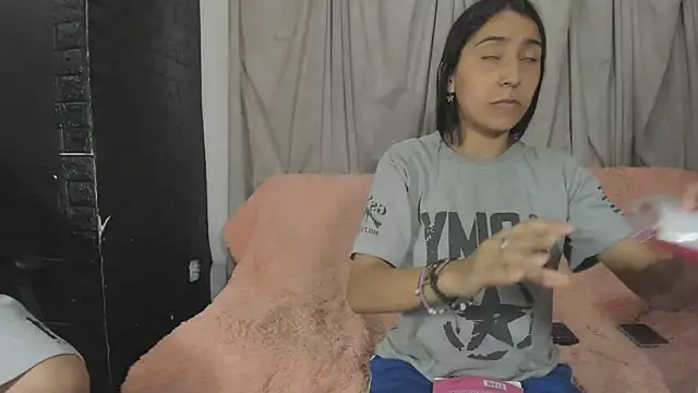 NoahAndBunny's Webcam Show