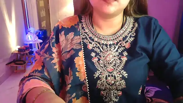 Chat +18 de Mitikaa ao vivo
