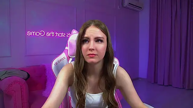 Онлайн чат XXX SofiaSarvain