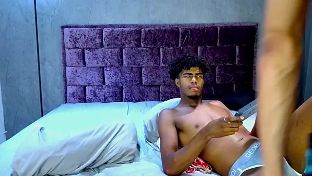 The_golden_boys1's Live XXX Chat