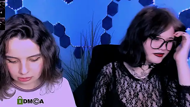 Pokazy przed kamerką – nikki_kiss_