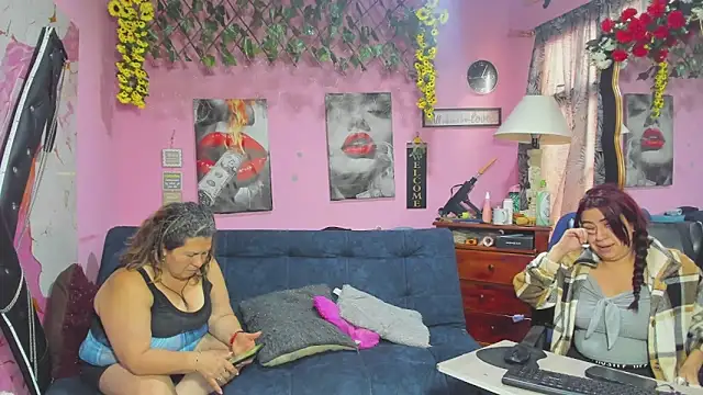 lesbiancuple 现场XXX聊天