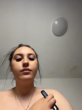 Lucy_doll22 Chat XXX live