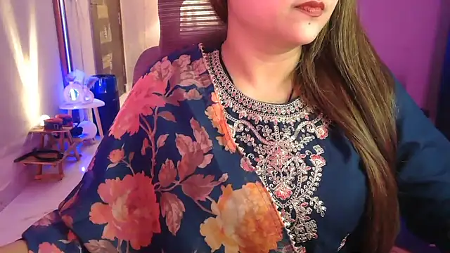 Mitikaa's Webcam Show