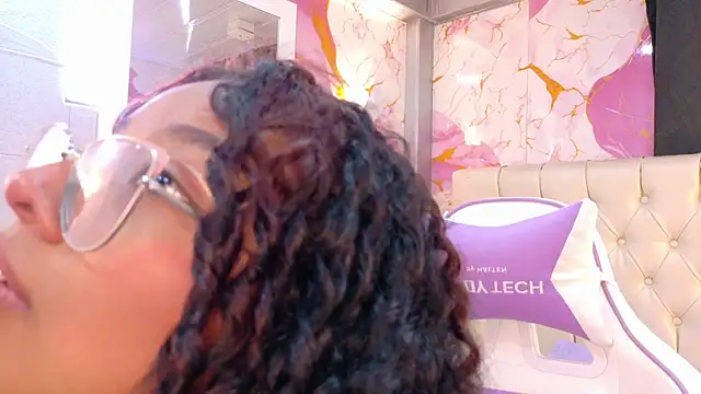 angeline_scot Live XXX Chat