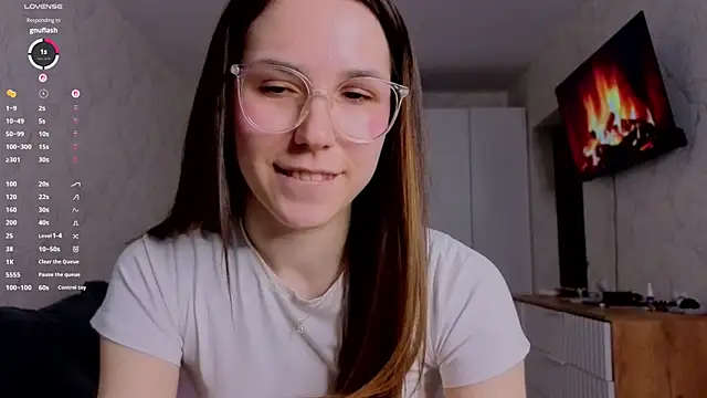 Онлайн чат XXX Honey_Peachy