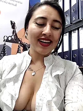 _Sarah-Office1 Webcam show