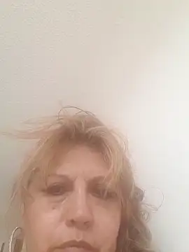 Kazsandraa's Live XXX Chat