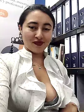 _Sarah-Office1 Chat XXX live
