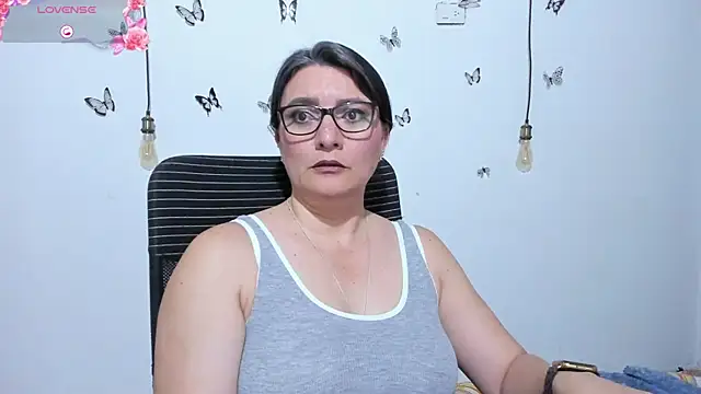 Amie_Adams82_ Live XXX-Chat