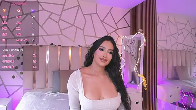 BEELLA_TAY1's Live XXX Chat